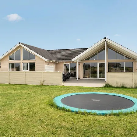 Pet Friendly In Bogense With Kitchen Holiday home *